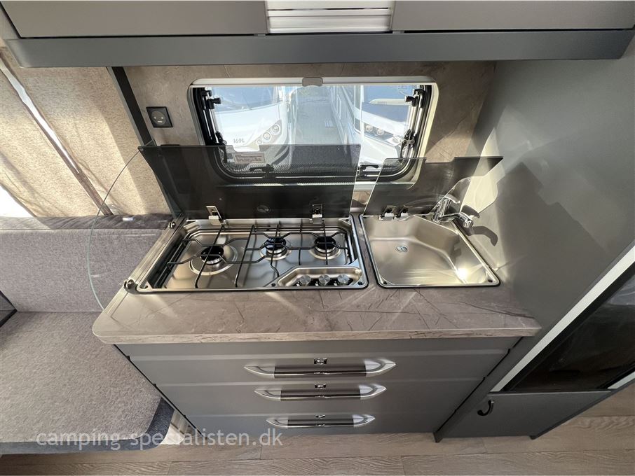 Hobby De Luxe 460 UFe